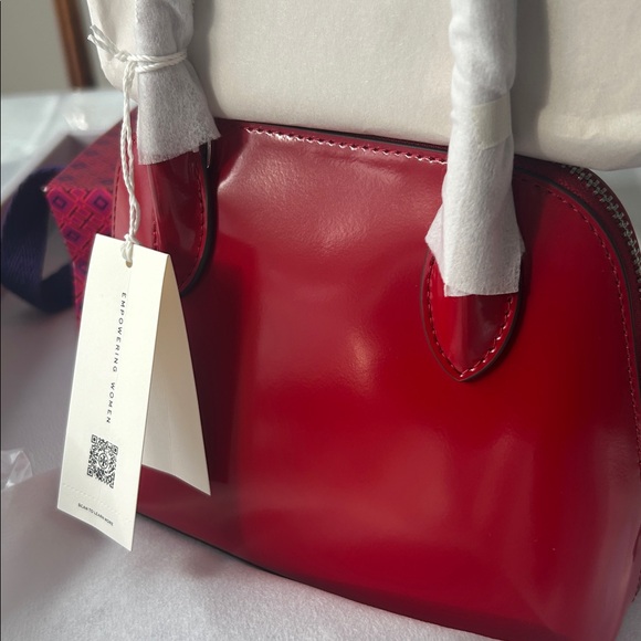 Tory Burch women’s Warm Red BNWT Emerson patent mini dome satchel - Picture 7 of 14